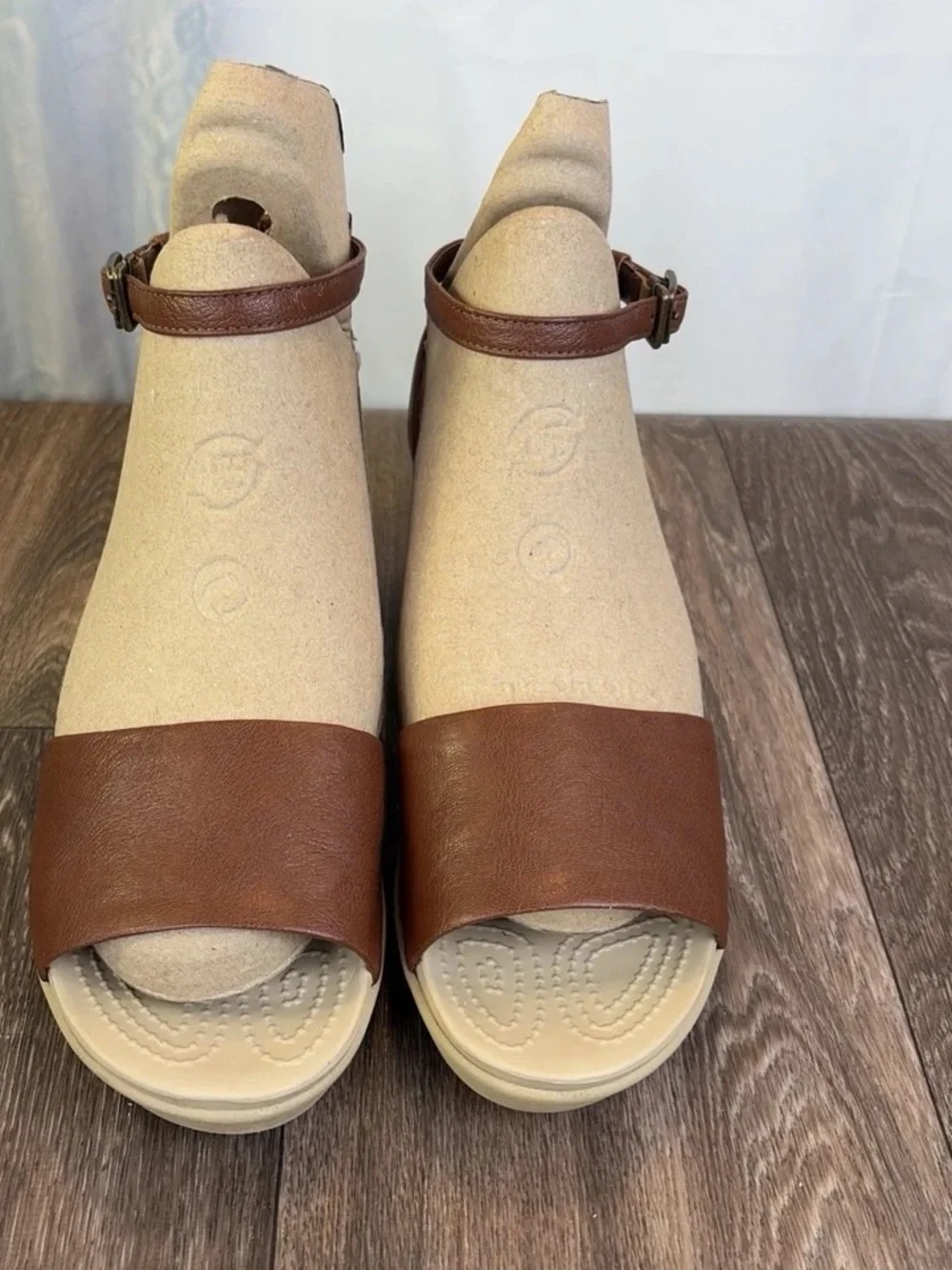 Crocs Sz 9 Leigh Ann Wedge Sandals Hazelnut Brown Leather Ankle Strap Heels